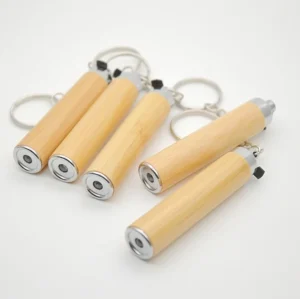 Llavero bambú con mini linterna  LLAB202